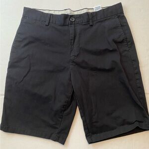Old Navy Slim Built-In Flex Ultimate Chino Shorts for Men Size 34 Blackjack